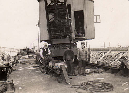 afsluitdijk-1930 opa de boer.jpg